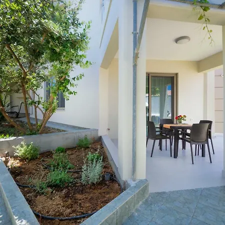 Ariadne Apartment Daratsos